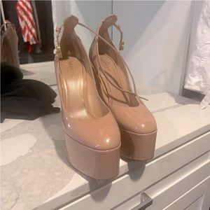 Valentino platform pump